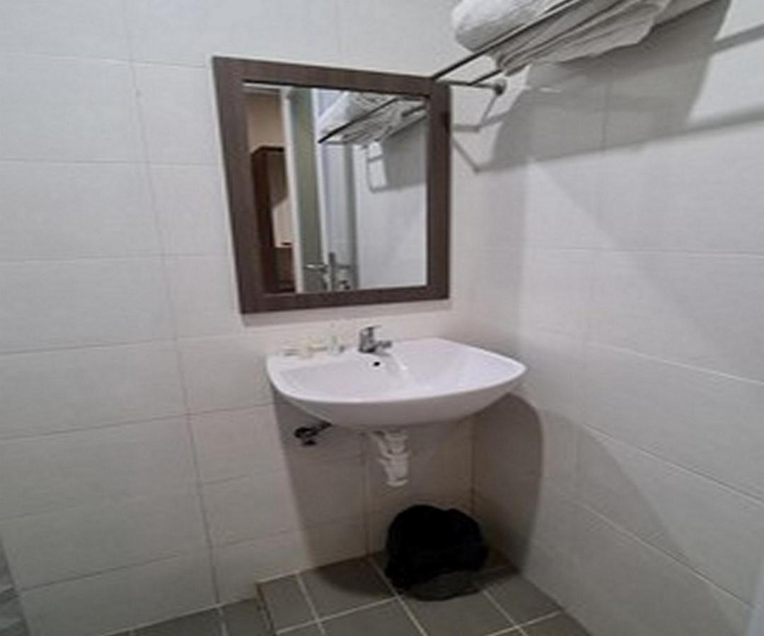 Gaia Asri Hotel Pamanukan Hilir Exteriér fotografie