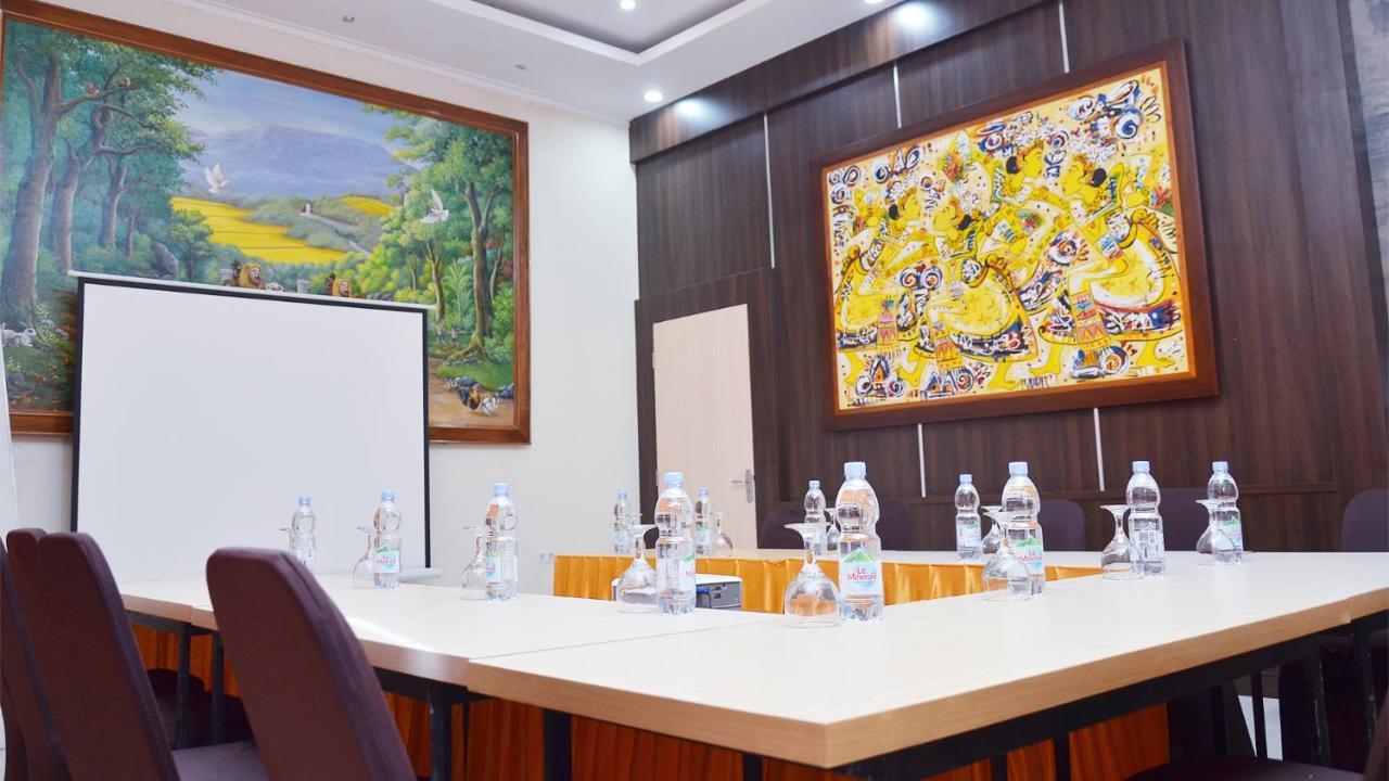 Gaia Asri Hotel Pamanukan Hilir Exteriér fotografie