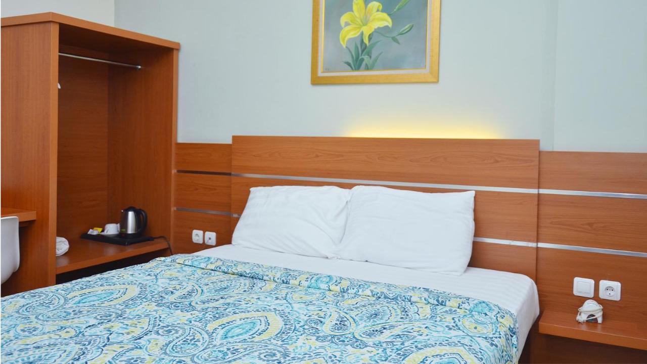 Gaia Asri Hotel Pamanukan Hilir Exteriér fotografie